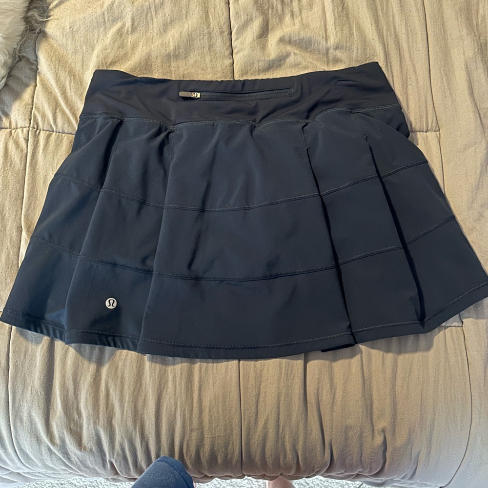 LULULEMON pace rival skirt size 8 in navy